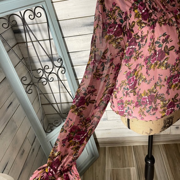 Express blouse 👚 - Picture 3 of 5